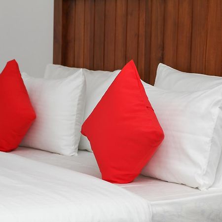 Capital Wind Kalpitiya "Wind Beach" Esterno foto