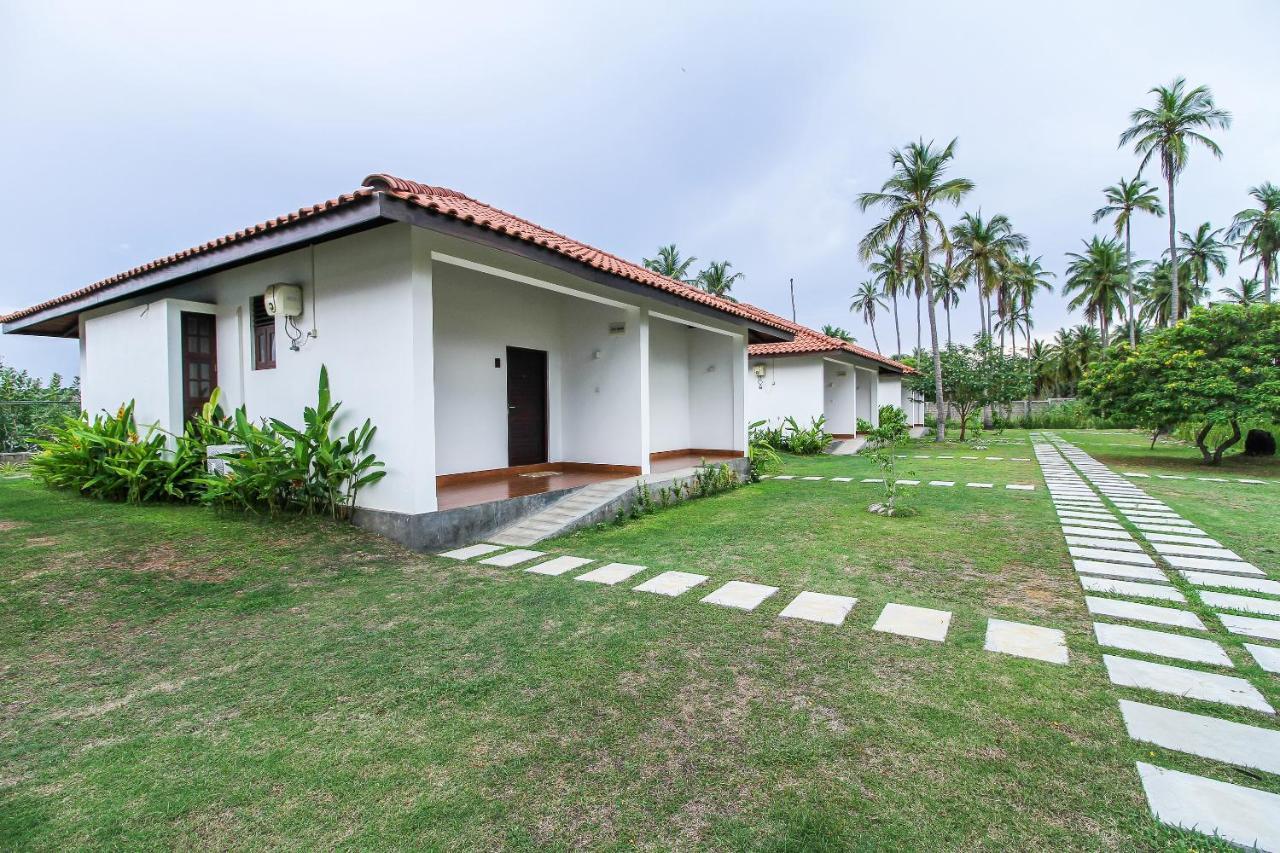 Capital Wind Kalpitiya "Wind Beach" Esterno foto