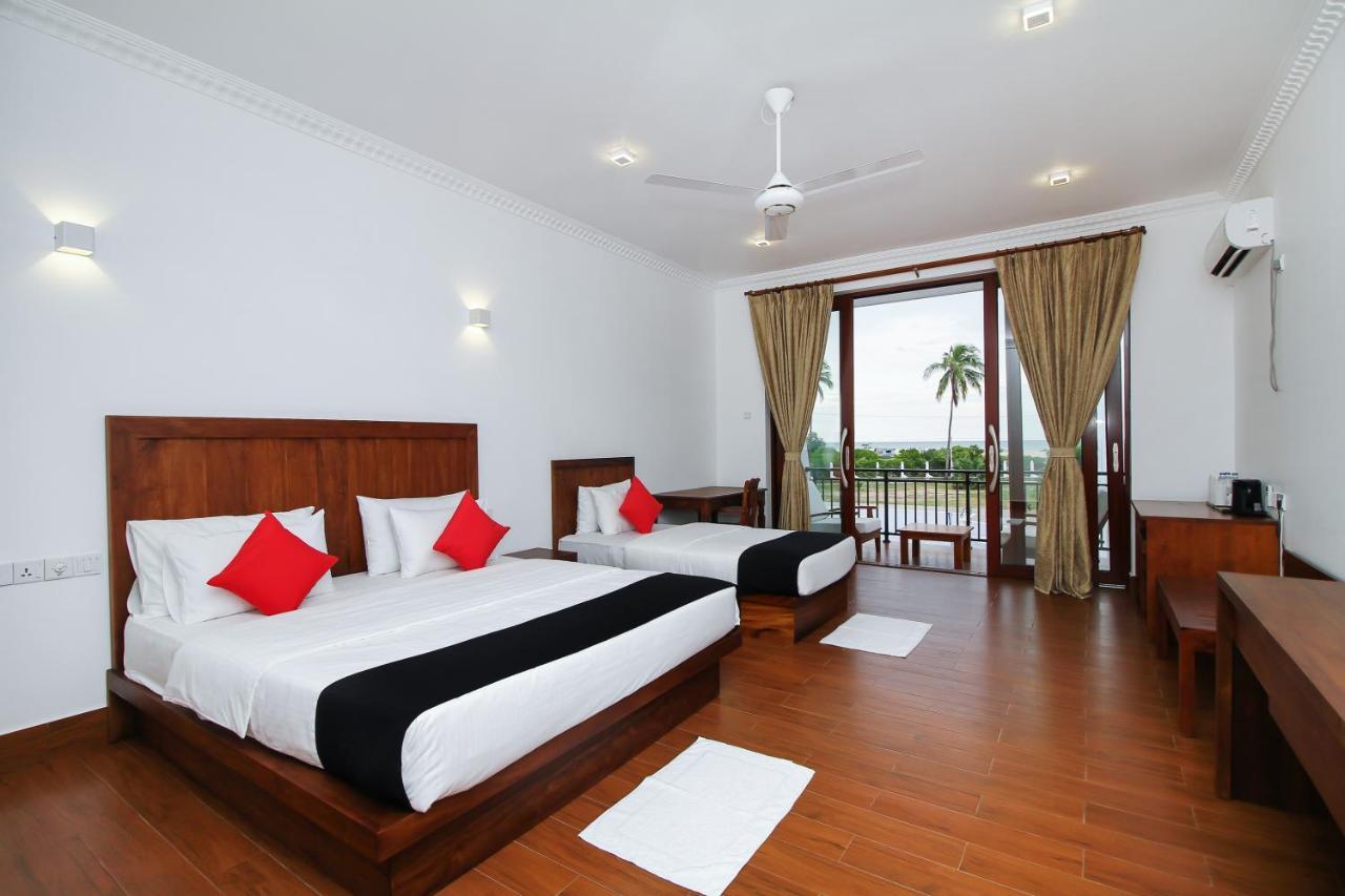 Capital Wind Kalpitiya "Wind Beach" Esterno foto