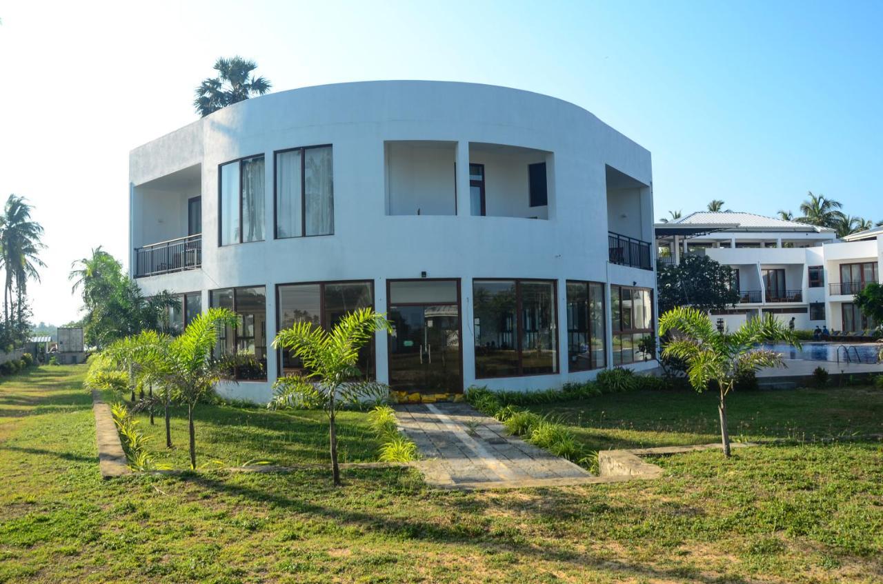 Capital Wind Kalpitiya "Wind Beach" Esterno foto